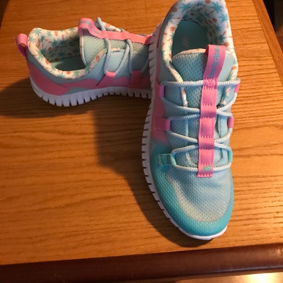 NEW BALANCE SNEAKERS - Picture 4 of 5